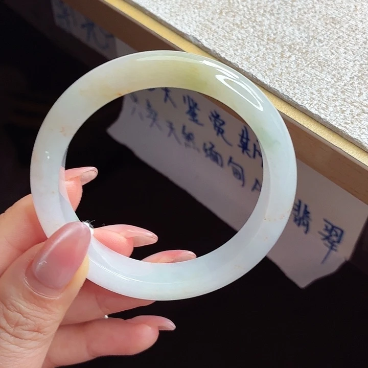 翡翠未镶嵌手镯手镯