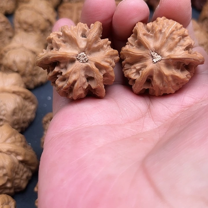 文玩核桃吊坠扬****?我想要