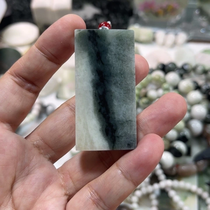 未镶嵌独山玉颈饰