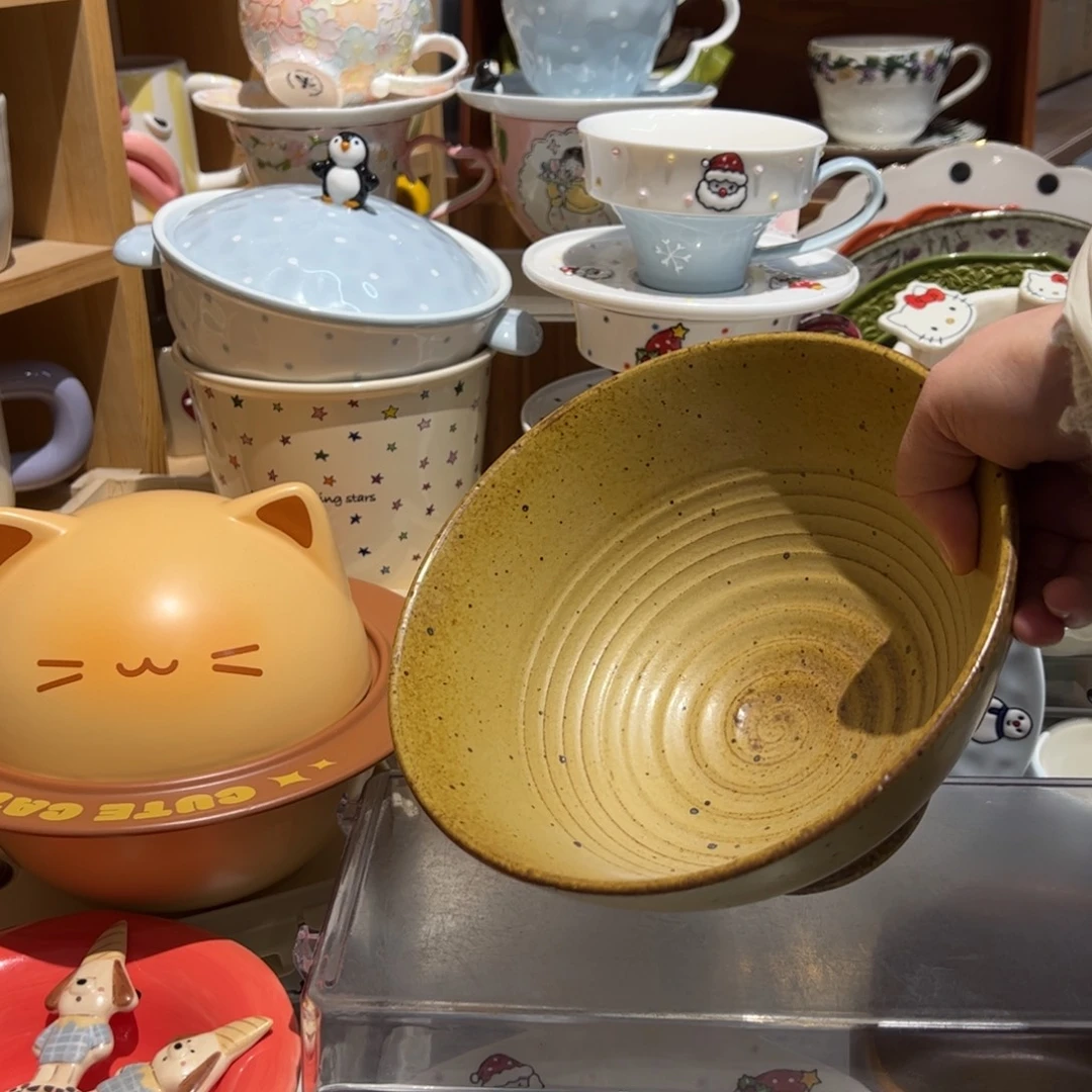 粗陶手作黄色高脚碗