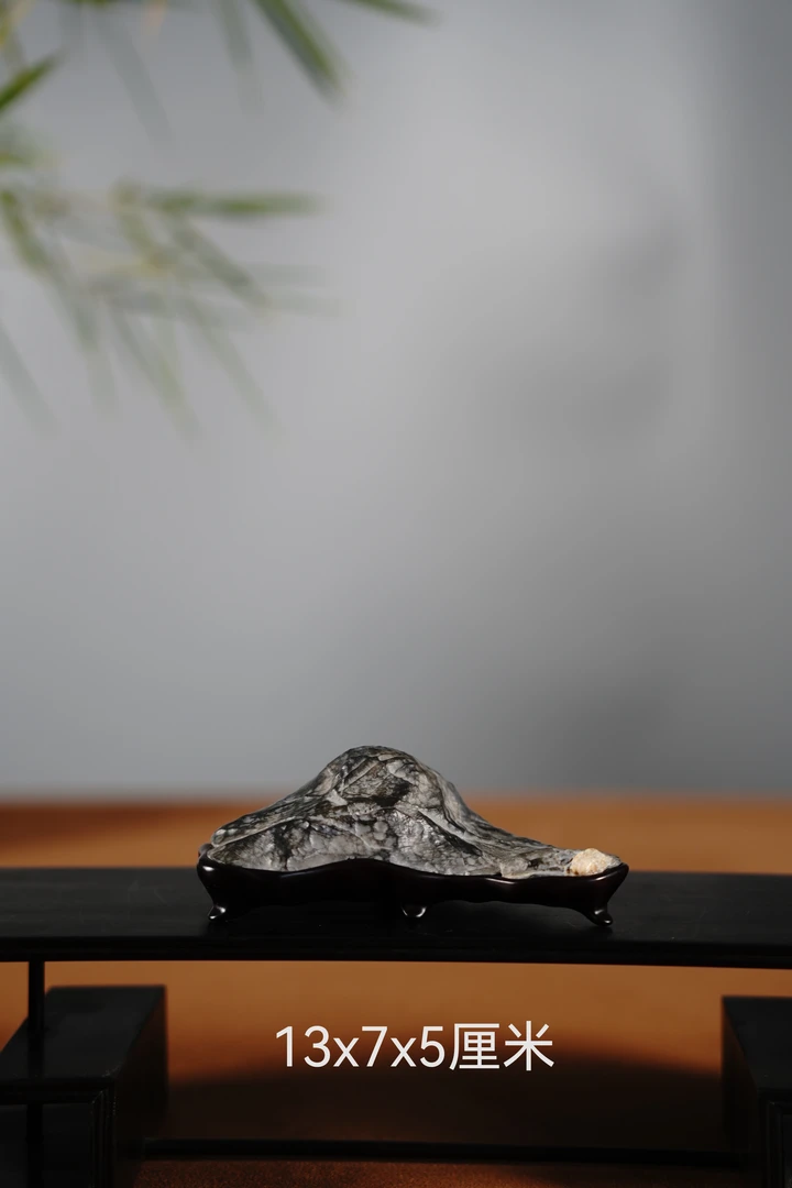 灵璧小峰（2）灵璧石天然原石，灵璧石中心产区出土。