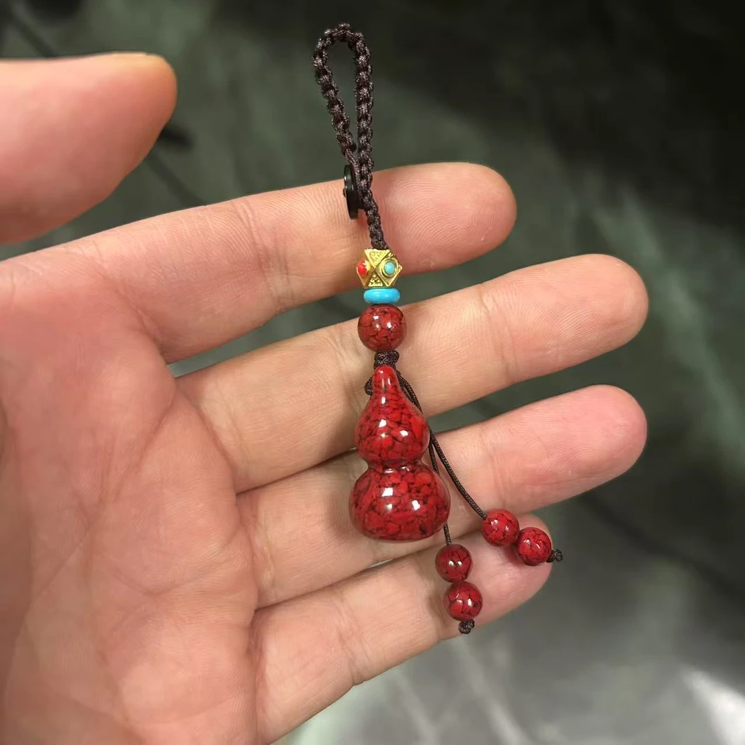 含辰砂工艺品精工雕刻设计晶体葫芦钥匙扣