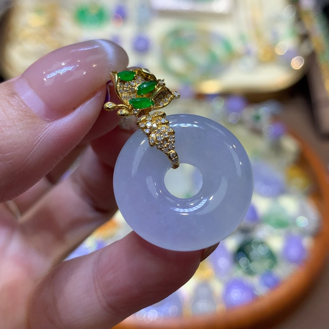 翡翠18K金镶嵌颈饰