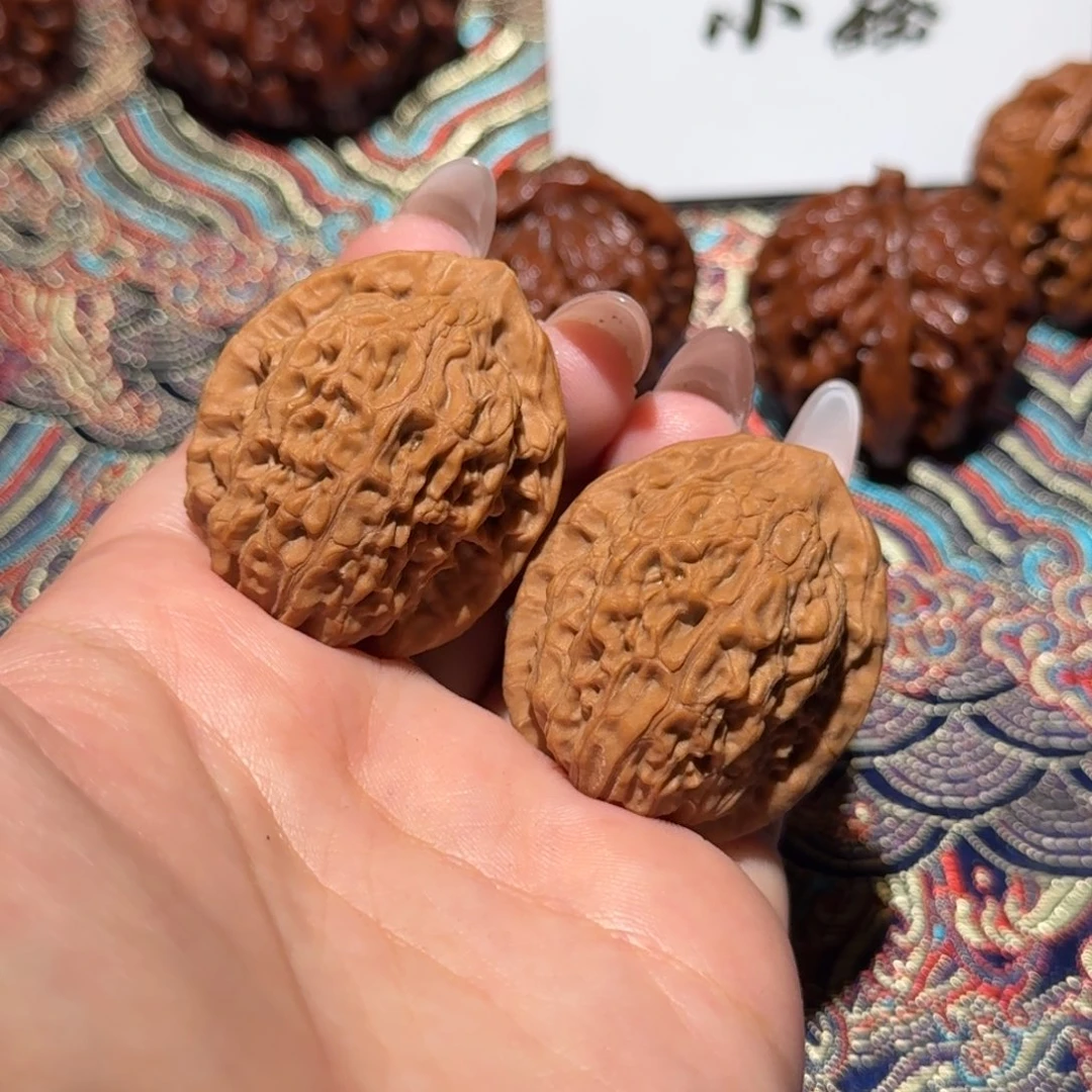 把件核桃002号34原树玉观音文玩核桃