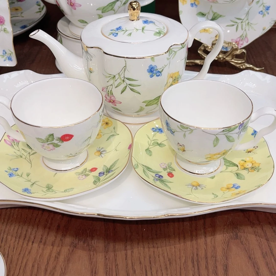 【闪购商品】瓷片一壶2杯碟—————-/-