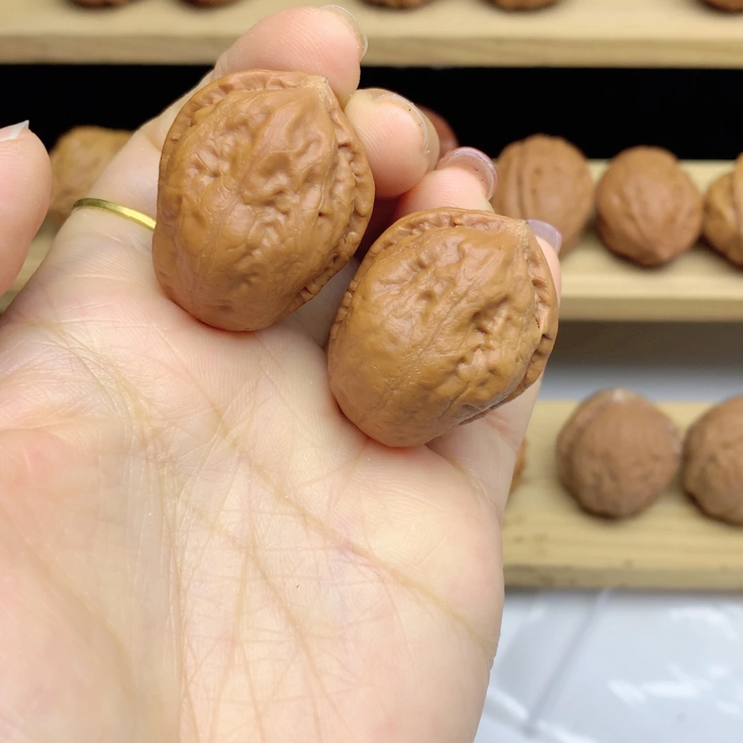 文玩核桃吊坠蛤蟆背