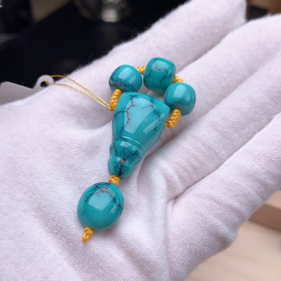 绿松石配饰未镶嵌