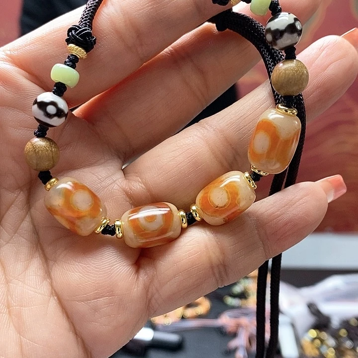 玛瑙/玉髓颈饰合金