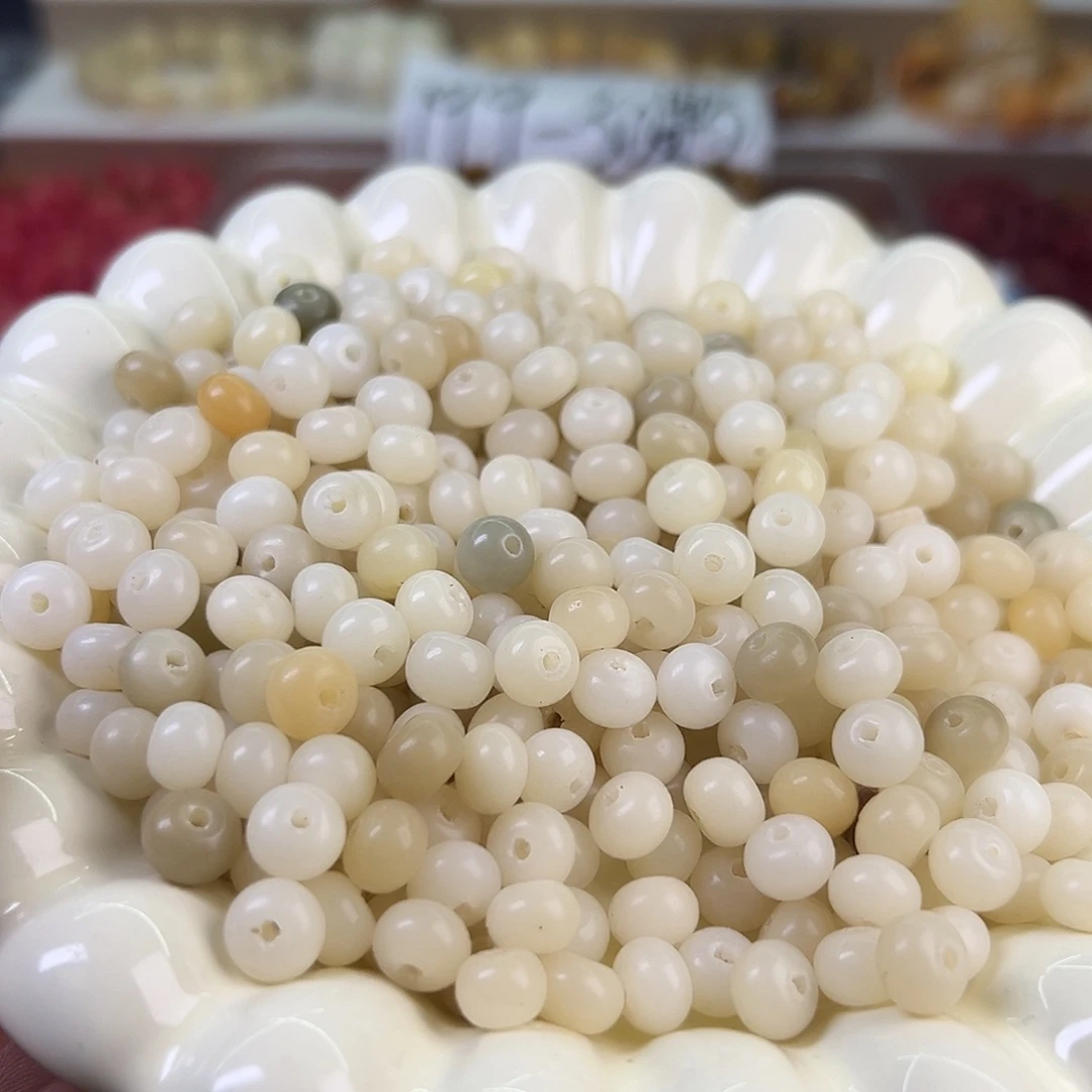 菩提根/象牙果手串微瑕卡8白绿平果300颗