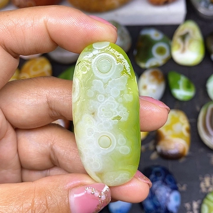 牌子无孔奇石饰品