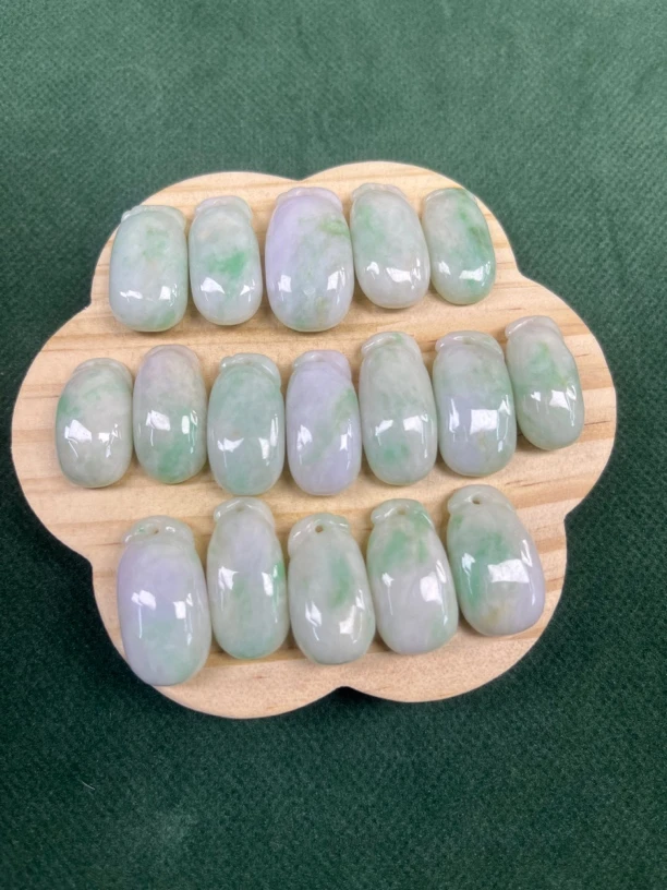 天然翡翠A货小福瓜拍一发一随机发