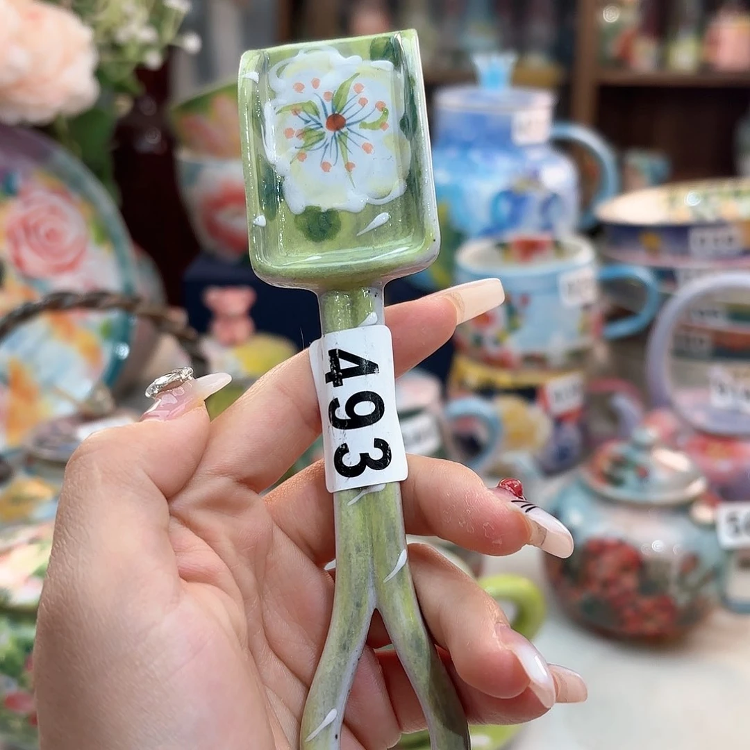 瓷片哈给哈哈哥哥哥哥哥哥哥哥吧