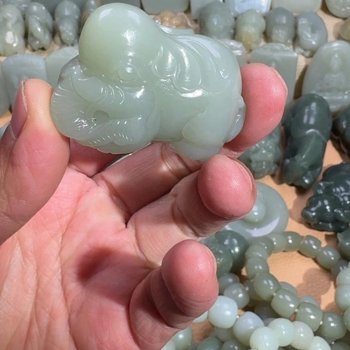 和田玉未镶嵌挂件