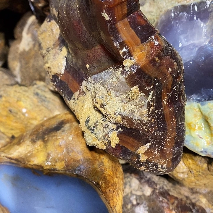 羊****定制玛瑙地哦哦小心翼翼