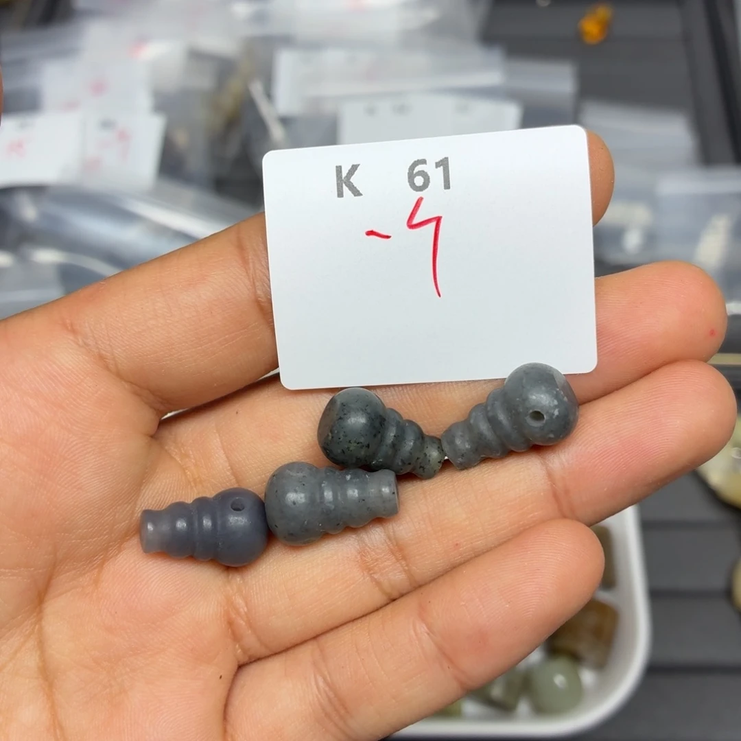 和田玉未镶嵌珠宝半成品K61