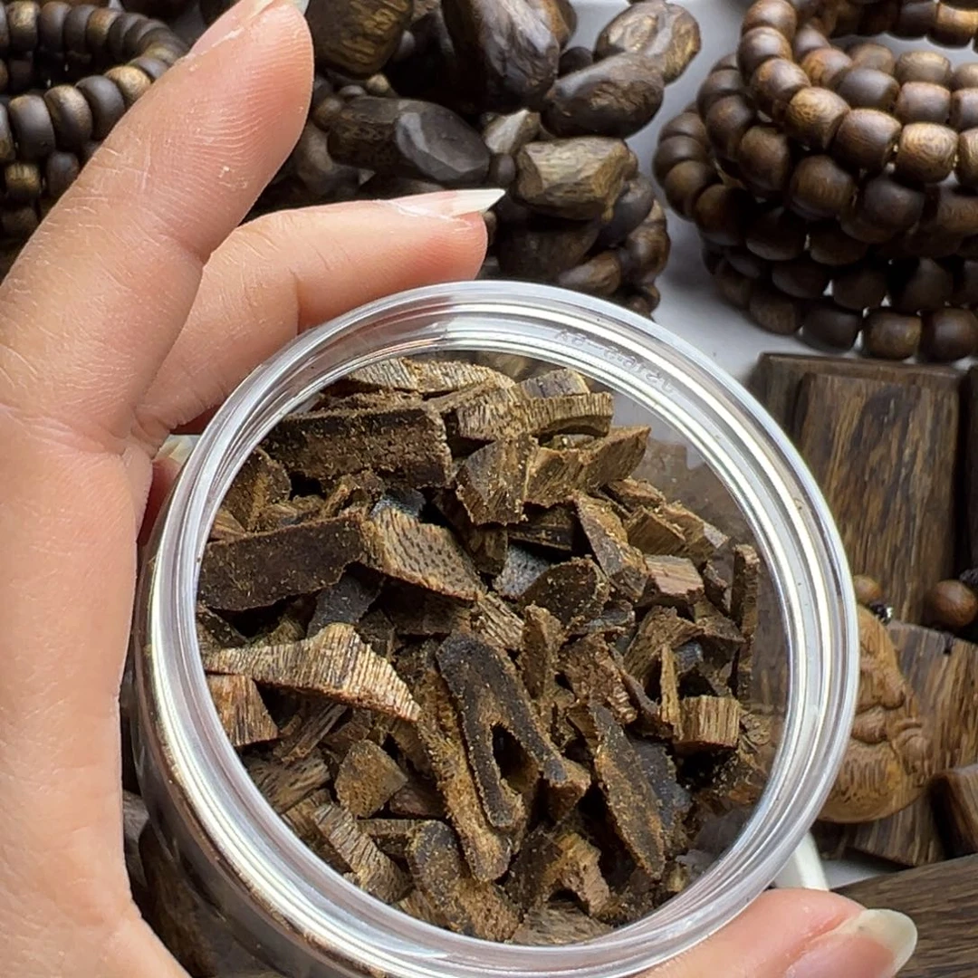 沉香沉香碎屑顶*原材料