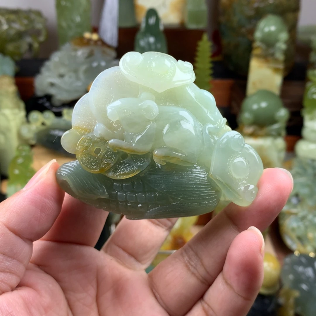 岫玉未镶嵌挂件吊坠