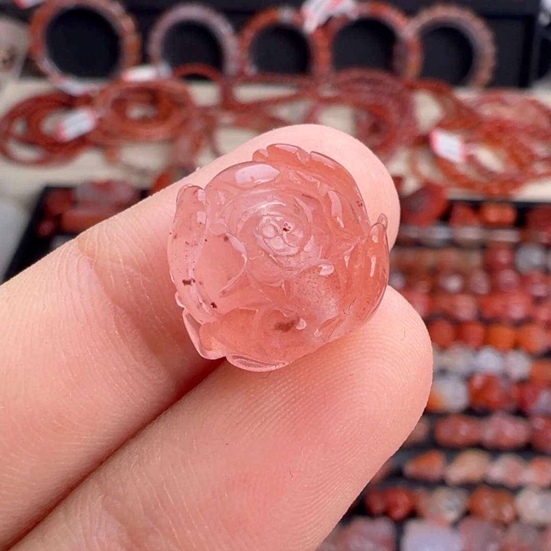 南红玛瑙未镶嵌颈饰牡丹花