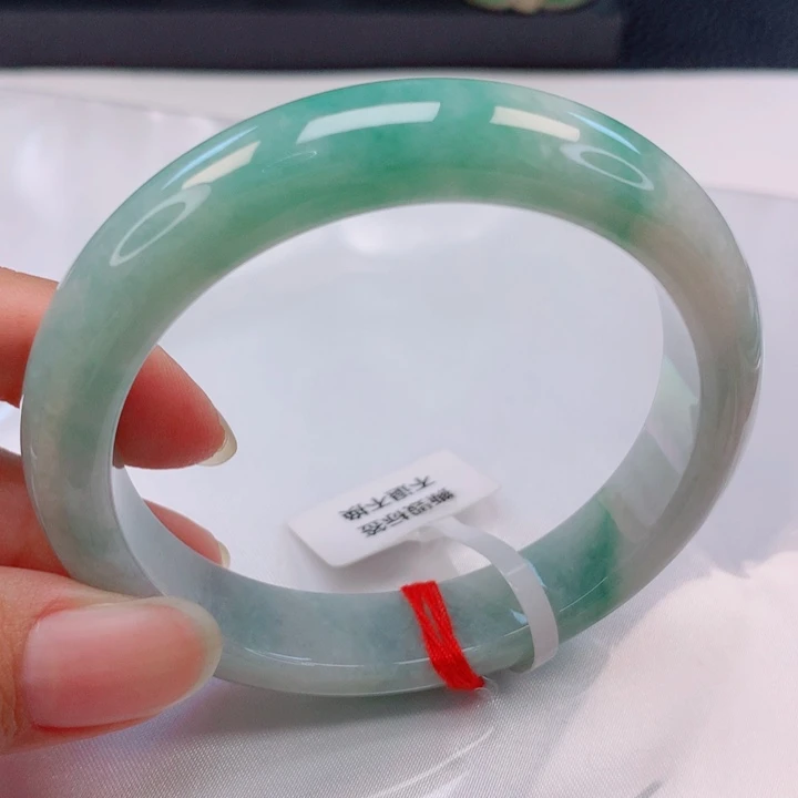 翡翠未镶嵌手镯56圈