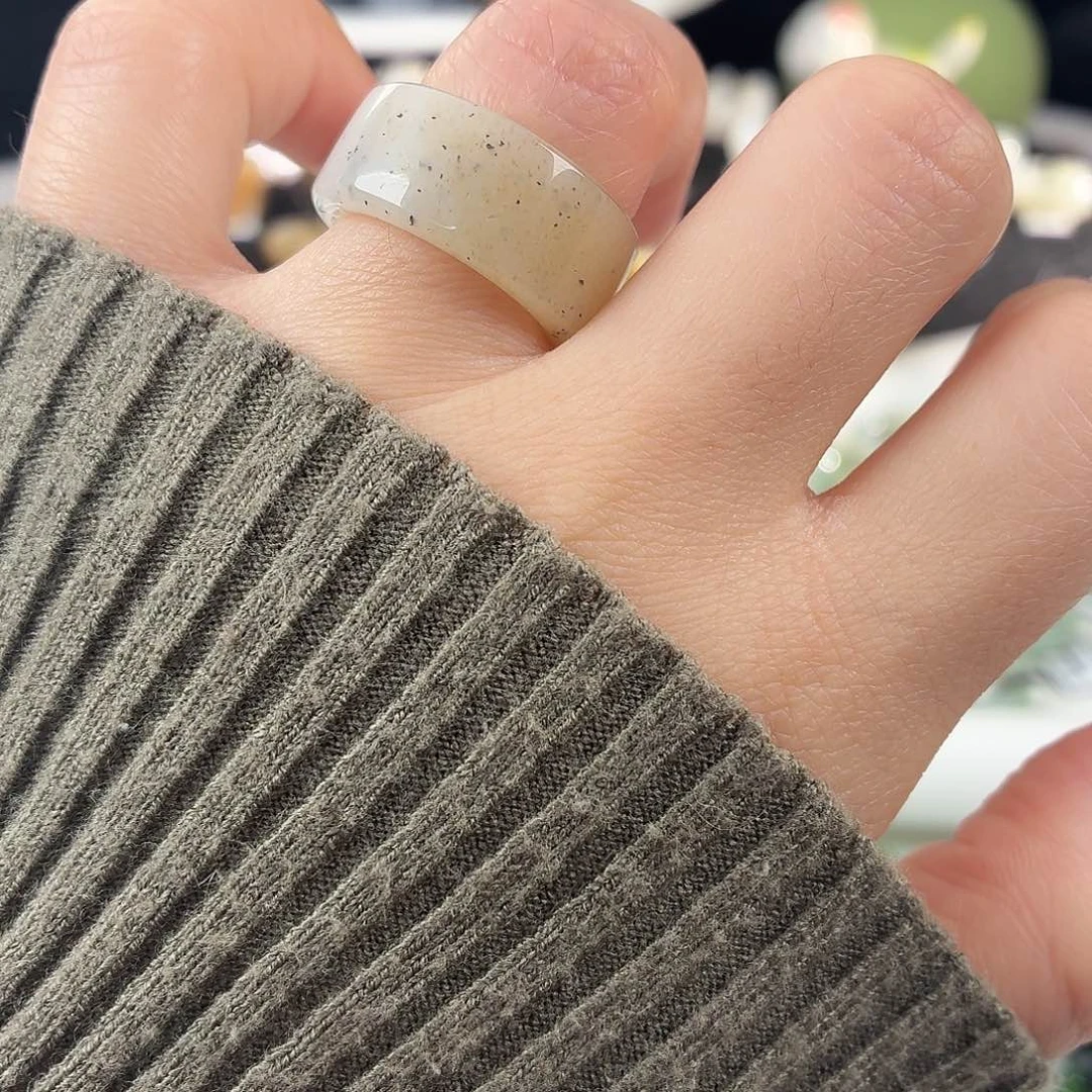 和田玉未镶嵌戒指S5点墨糖白圆切16.8