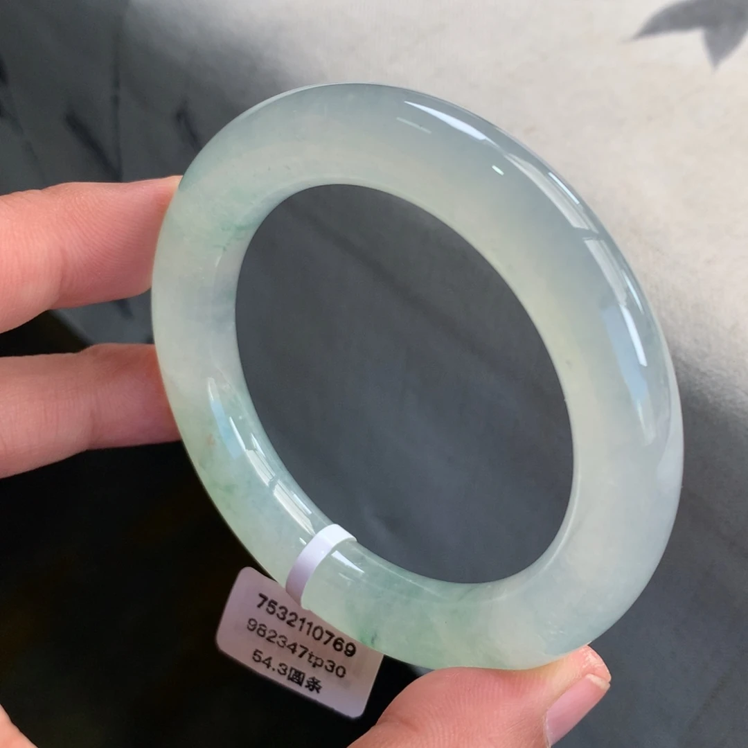 翡翠未镶嵌手镯冰飘花起光有包容