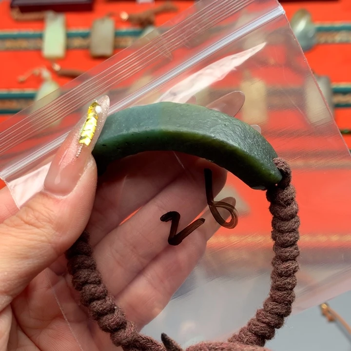 和田玉（糖玉）颈饰未镶嵌