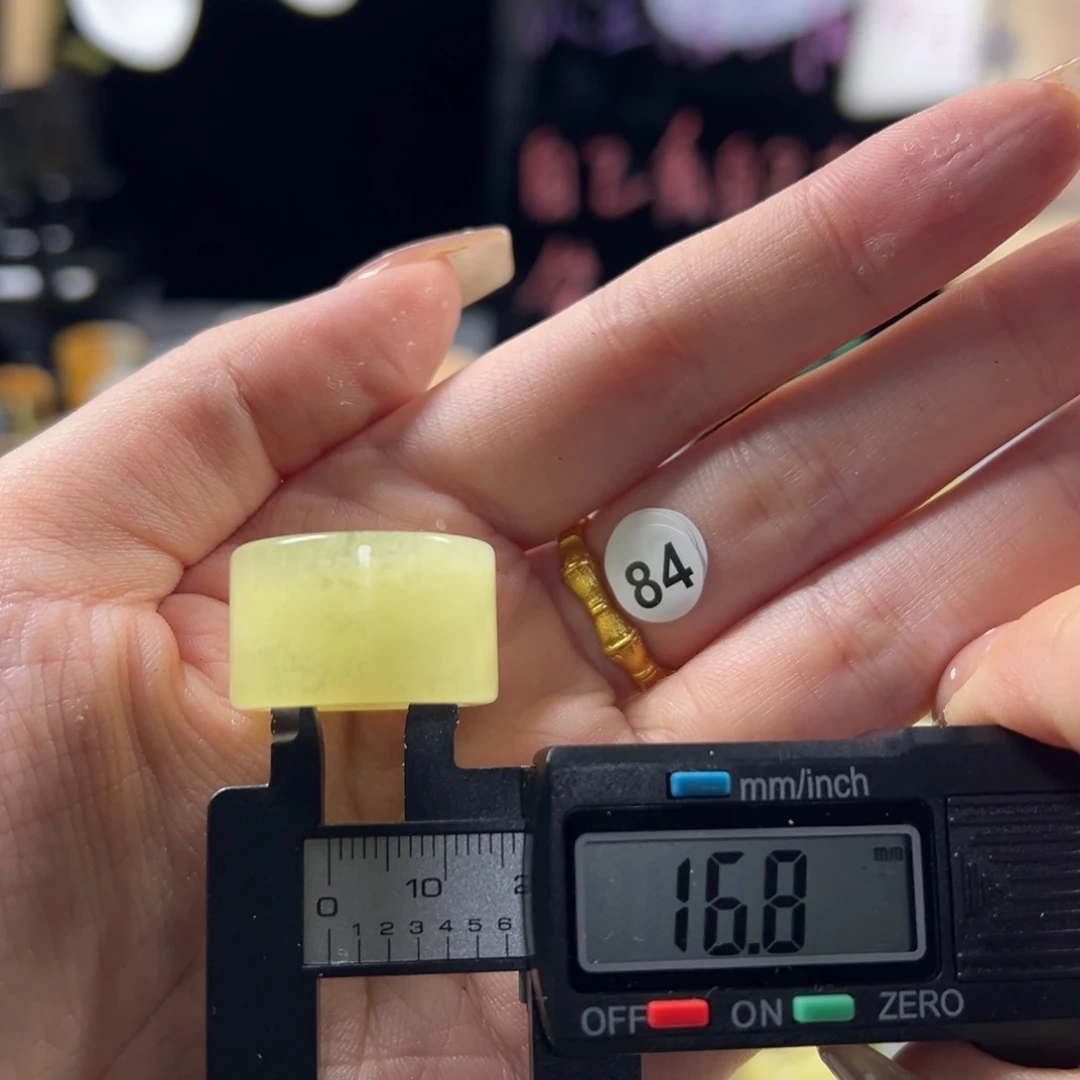 蛇纹石玉未镶嵌戒指