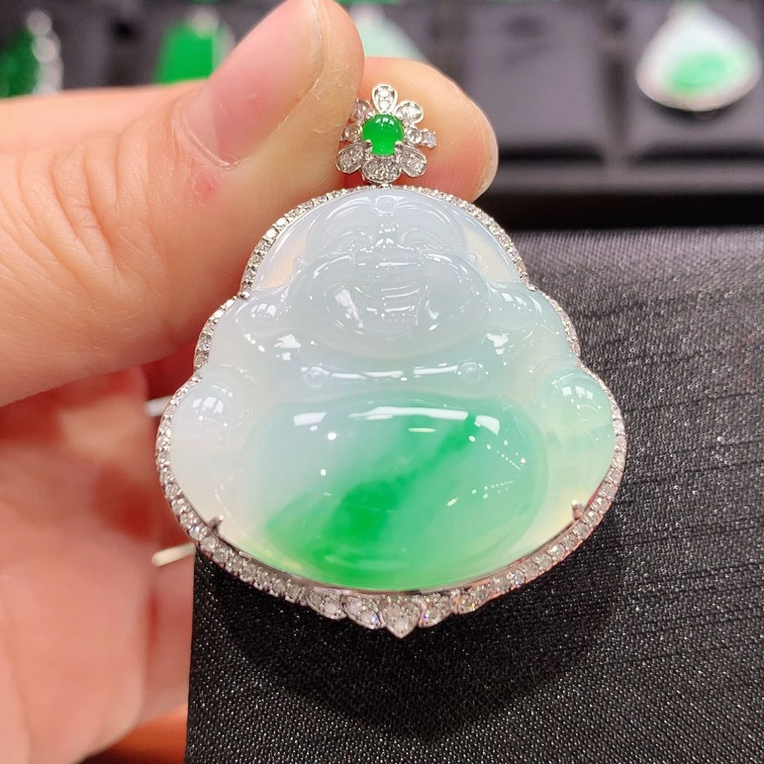 翡翠颈饰18K金镶嵌佛公