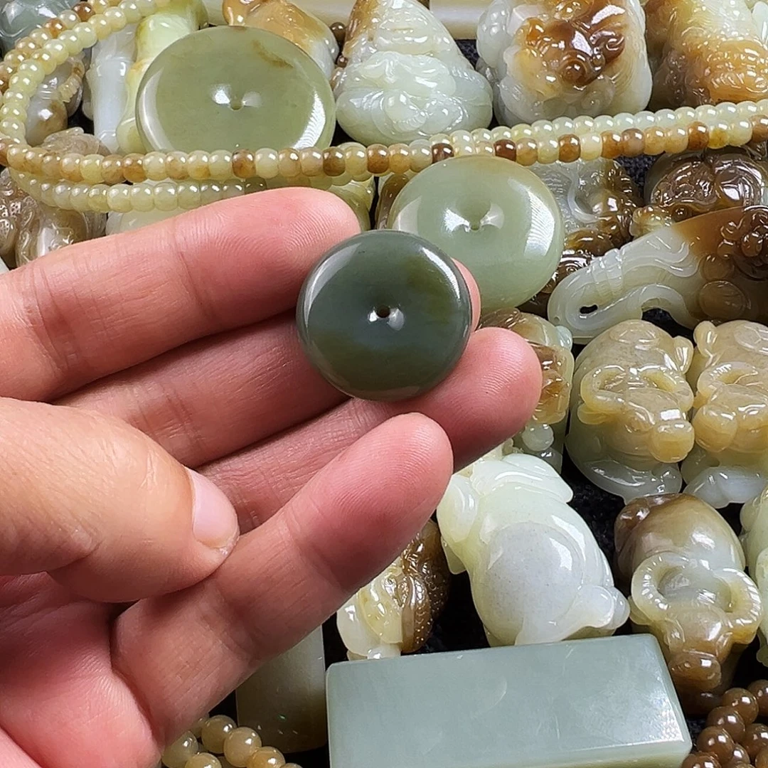 和田玉未镶嵌吊坠(不含链)