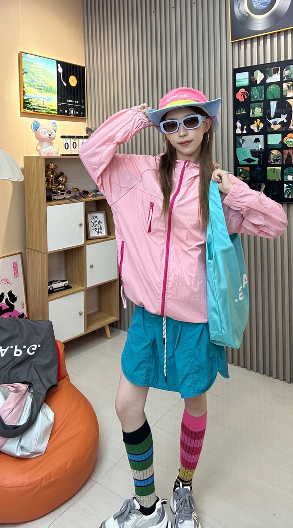 「冰川呼吸孔」UPF50+夏季新款情侣连帽轻薄透气防晒衣户外百搭休闲