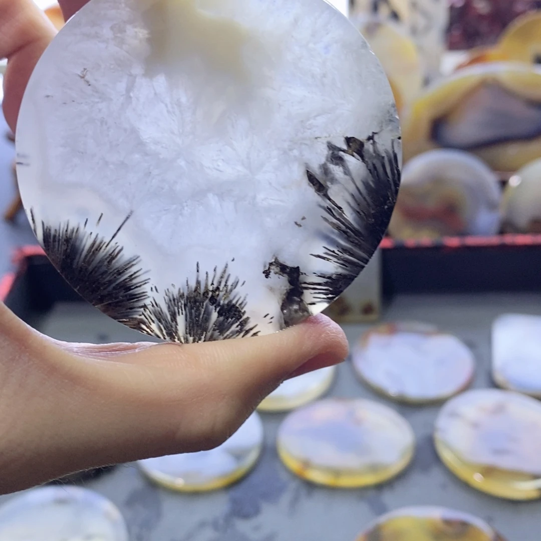 玛瑙/玉髓颈饰未镶嵌