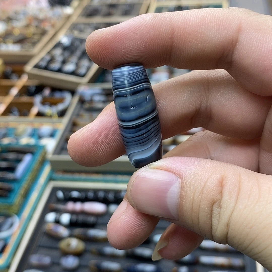 M***生玛瑙/玉髓未镶嵌颈饰