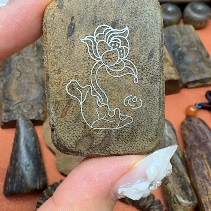 大叶紫檀（黑酸枝木类）