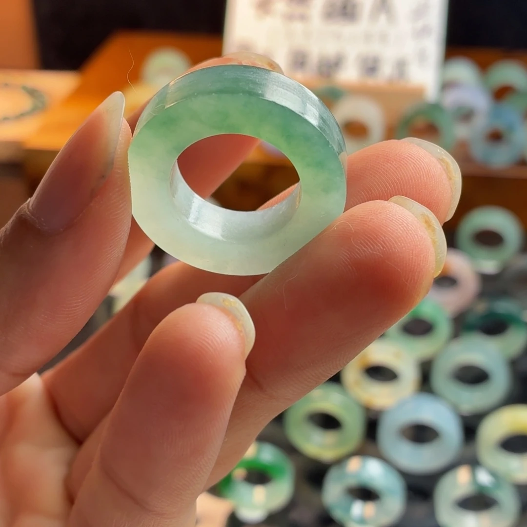 ****光定制翡翠未镶嵌戒指