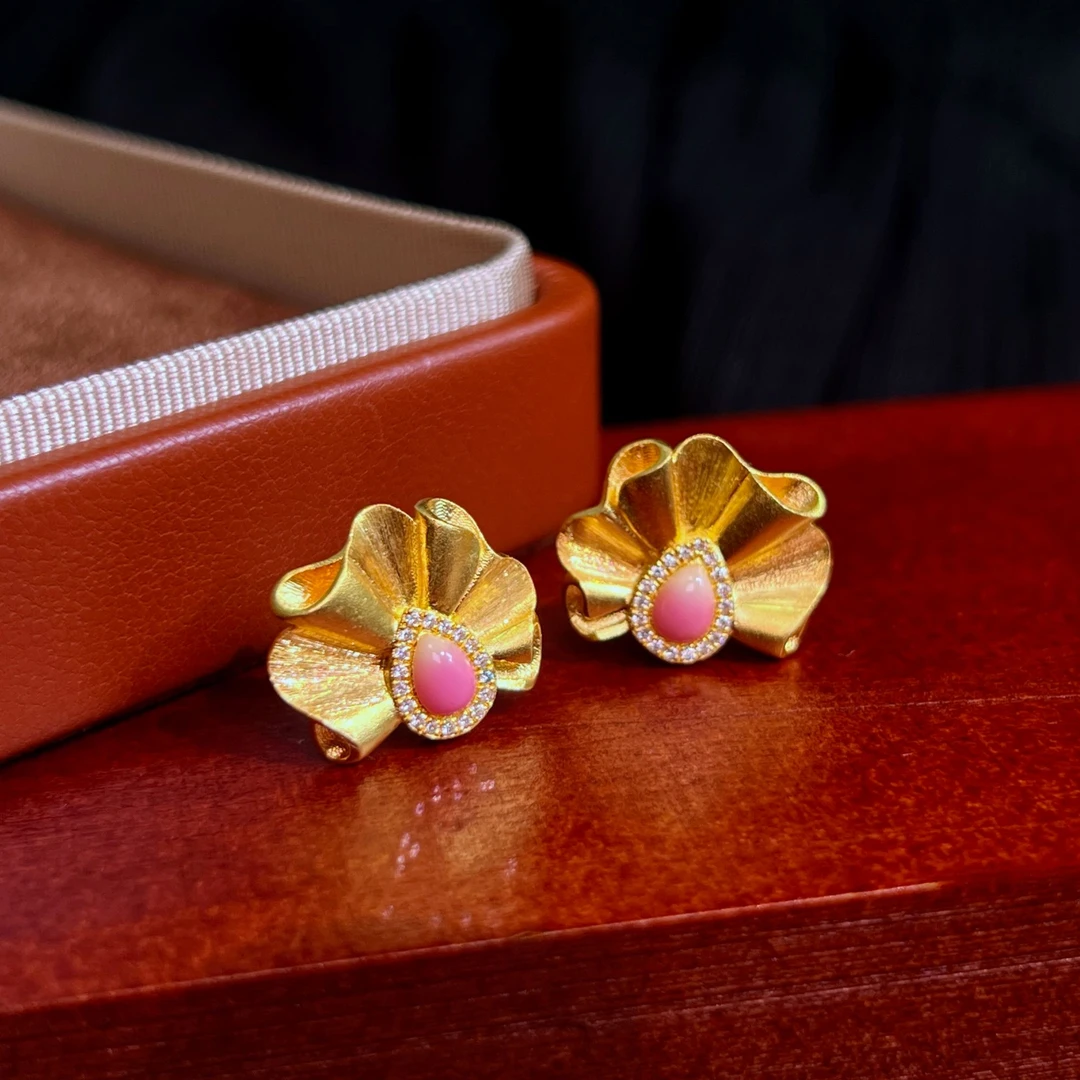 【飘逸裙摆耳钉】足金  珐琅彩 点钻 舞动裙摆耳钉