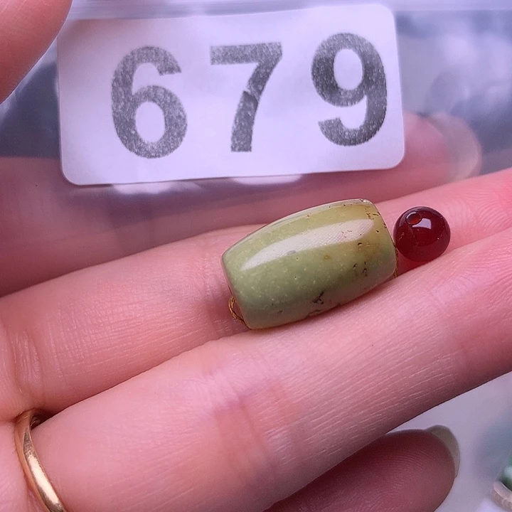 南红玛瑙未镶嵌珠宝奇石