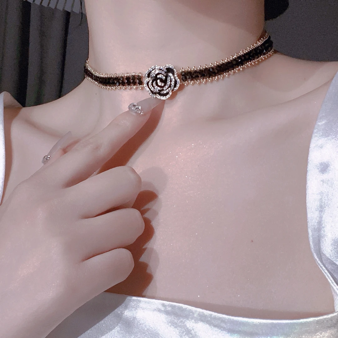 铜合金亚克力项链 「黑玫瑰」黑色山茶花法式项链女气质锁骨链小众