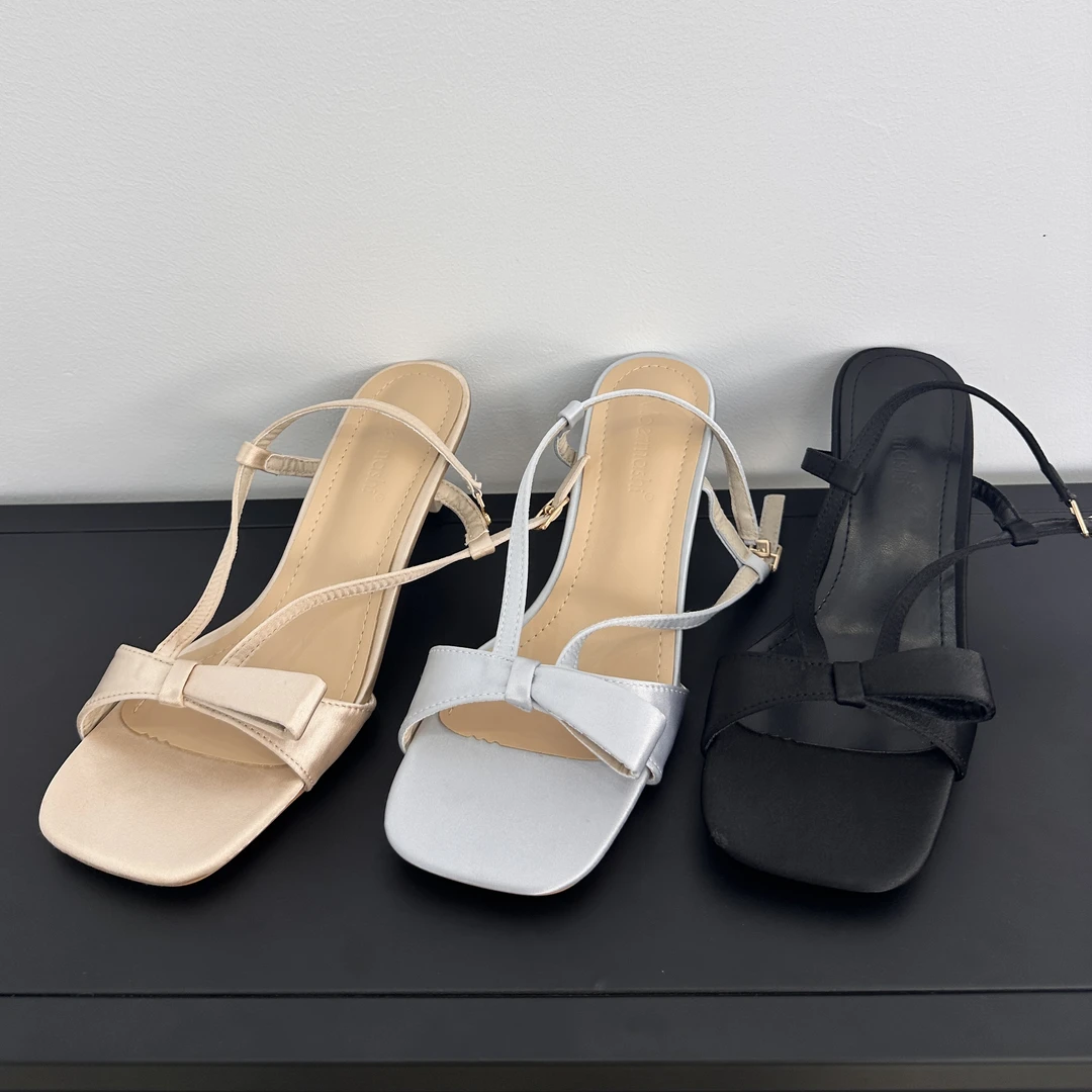 2025年新款法式猫跟凉拖外穿一字带蝴蝶结方头细跟优雅高跟拖鞋女