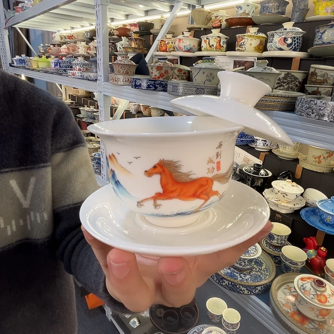 这些盖碗很漂亮！！！