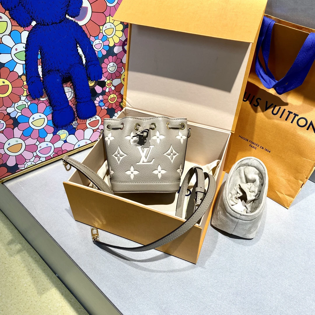 未使用 LouisVuitton/路易威登 LV   大象灰抽绳水桶 nano 斜挎包