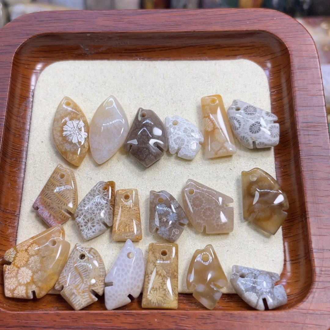 硅化玉未镶嵌颈饰20米1件