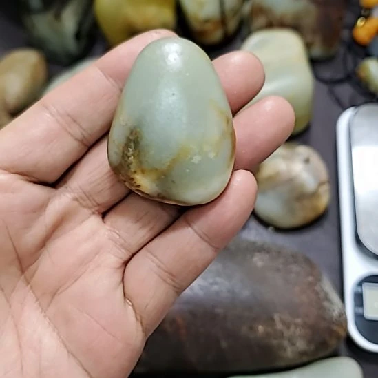 和田玉（糖玉）未镶嵌挂件