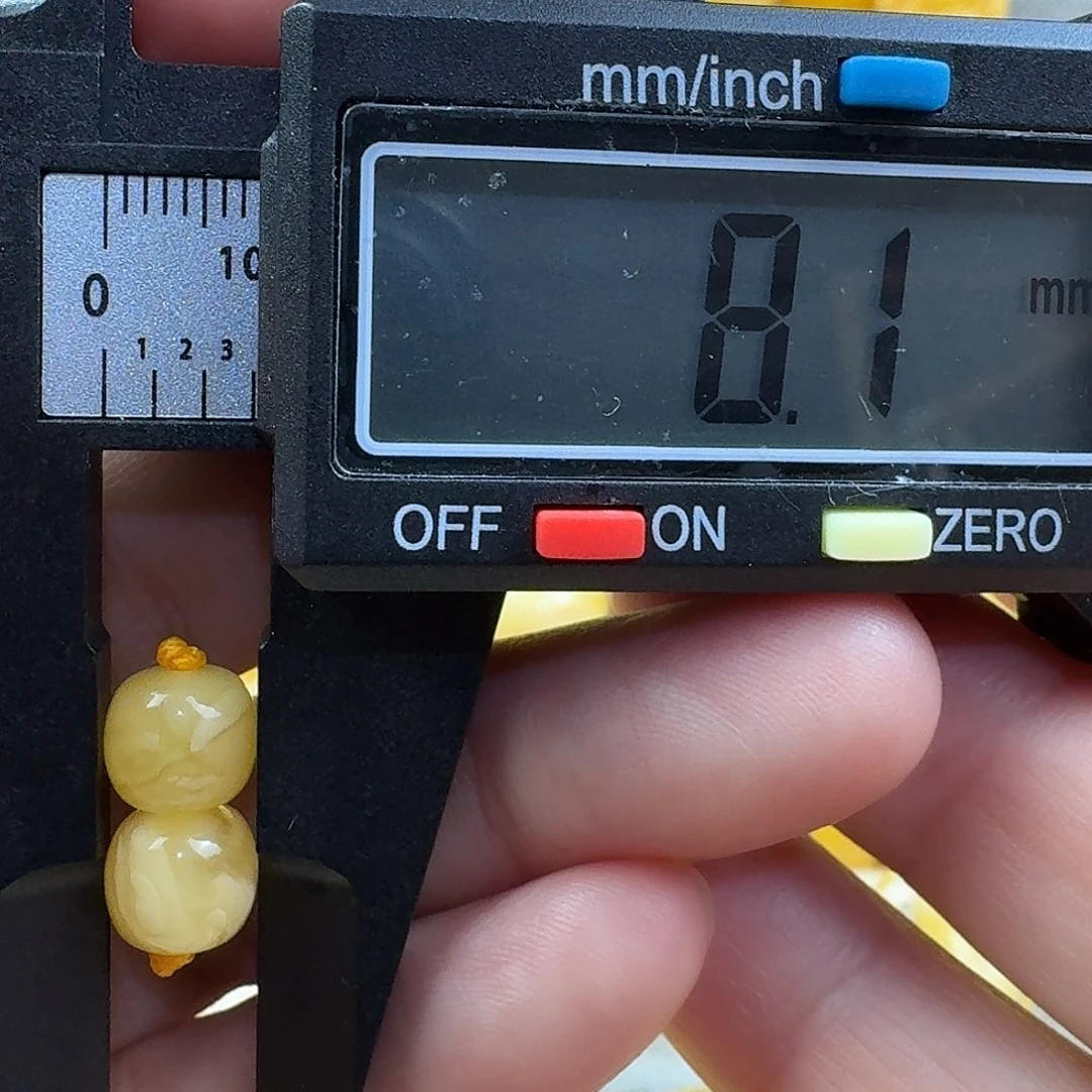 蜜蜡未镶嵌裸石20