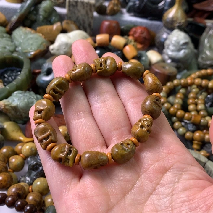 未镶嵌蛇纹石玉把件