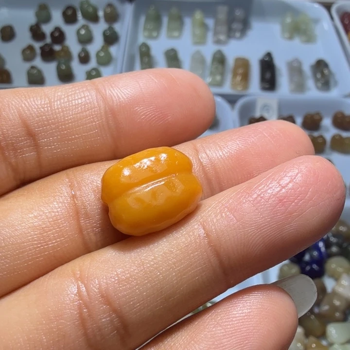 和田玉未镶嵌珠宝奇石