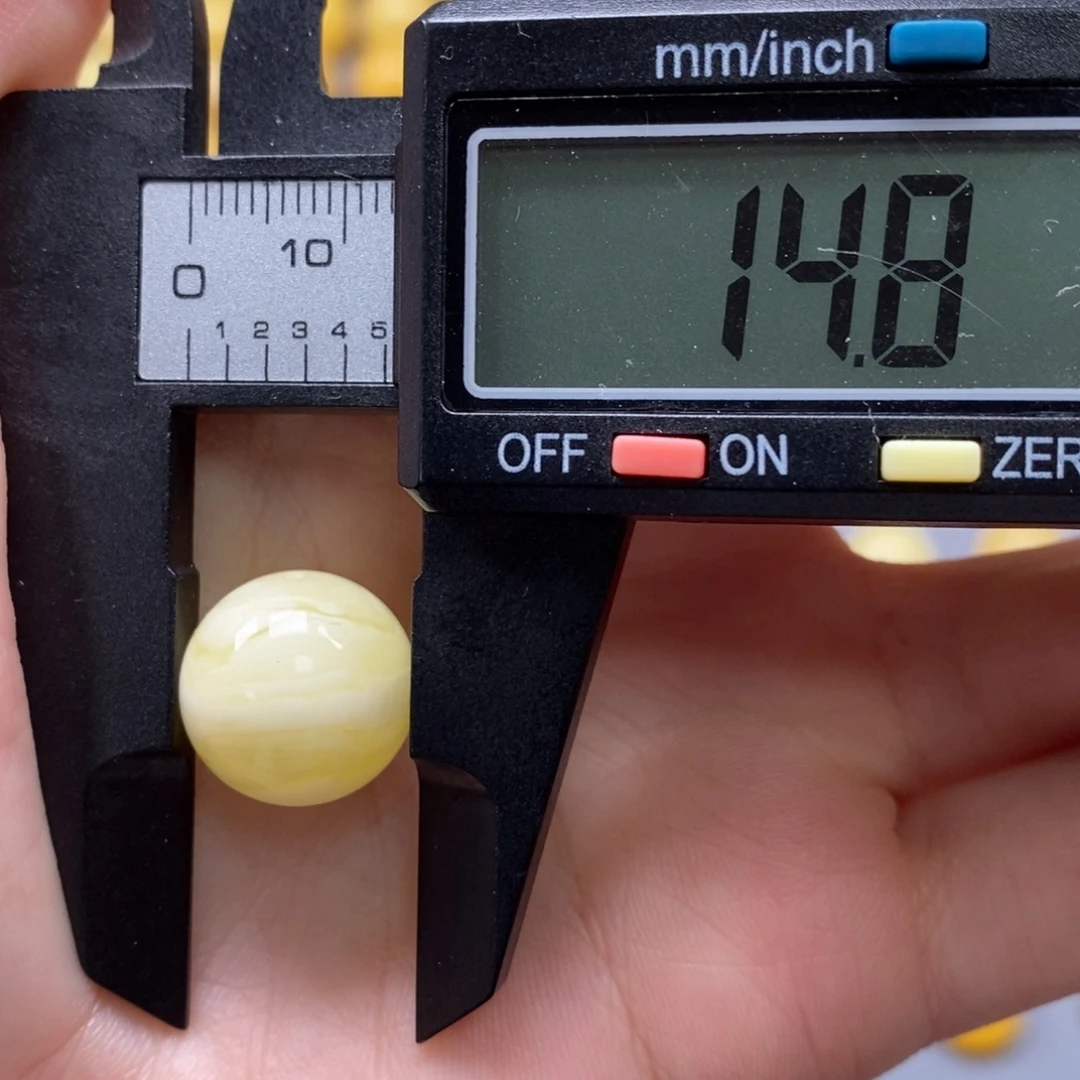 琥珀未镶嵌裸石纯天然