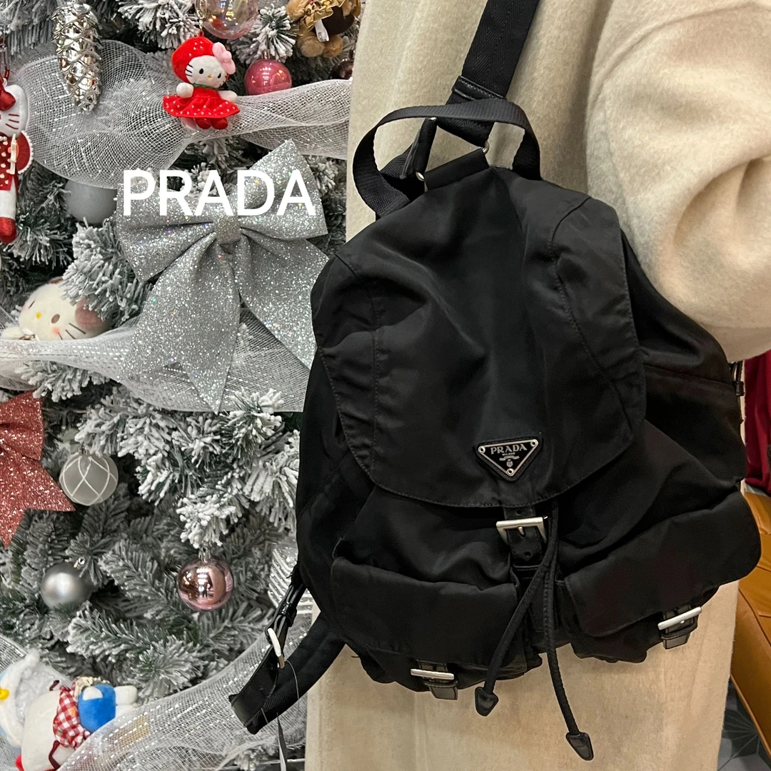 95新 Prada/普拉达 L414经典休闲黑色双肩包95新/代卖服务