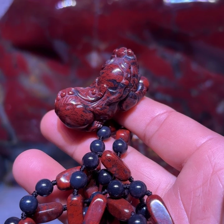 红***姐有机玻璃鸡血玉挂件摆件