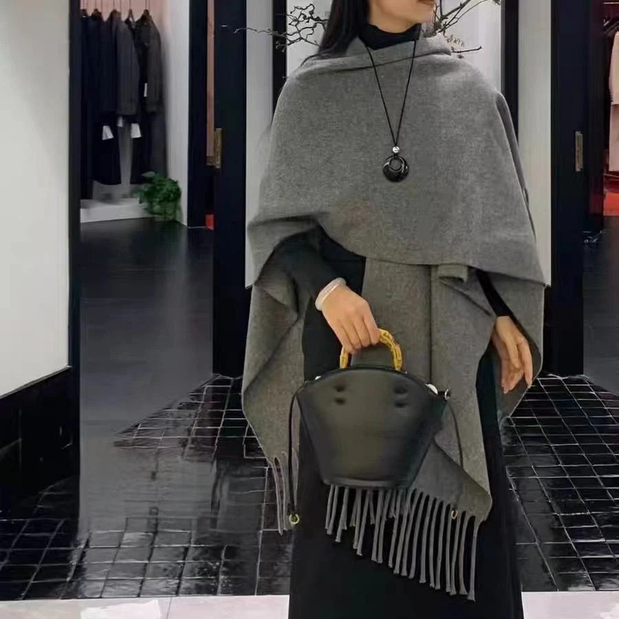 羊毛纯色披肩加厚源头披肩工厂多款式带流苏大格单色斗篷披肩围巾