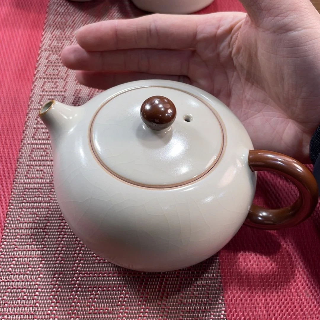 瓷片。。。。。。。。。。。。。。。。。。。